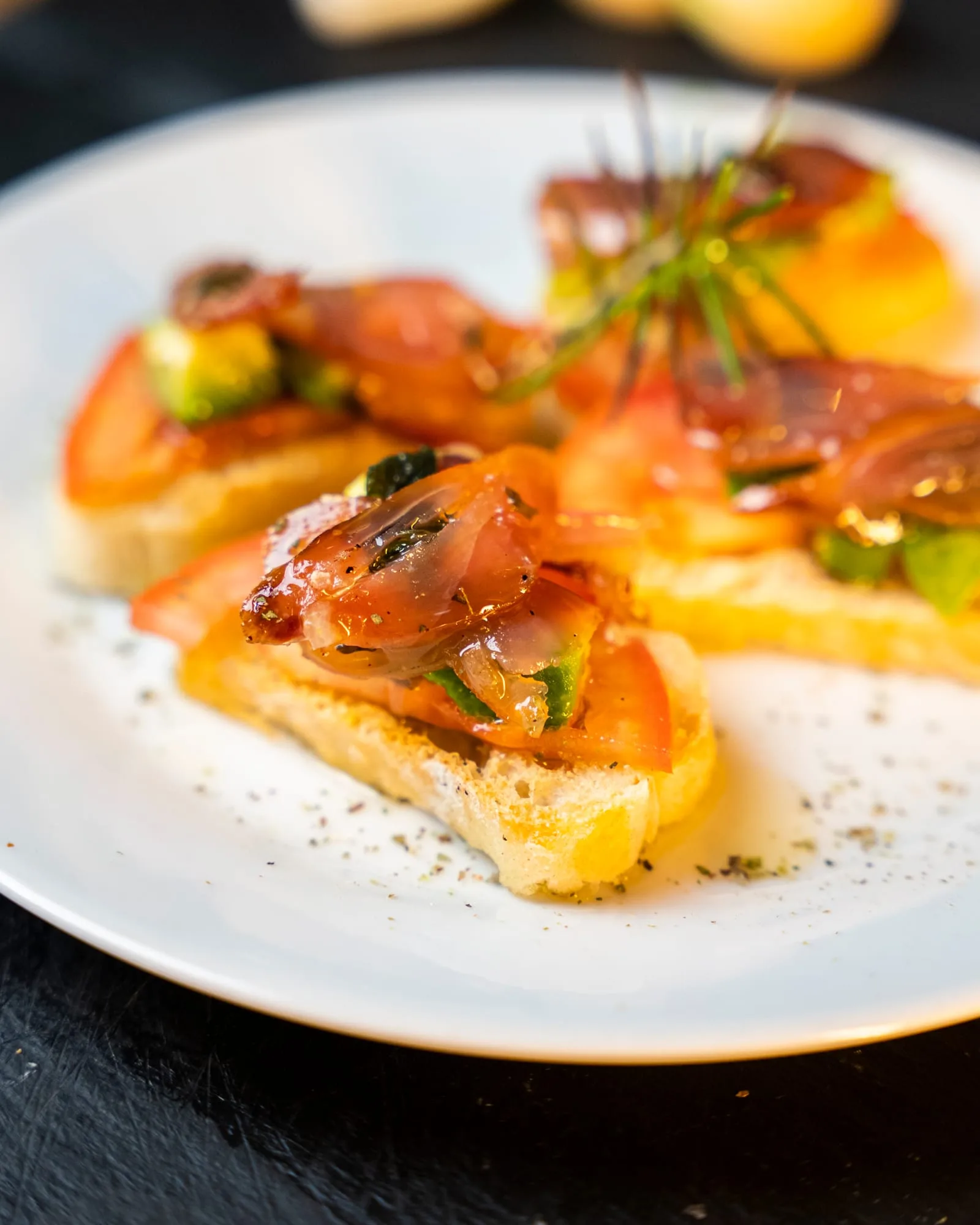 Tostadas con tomate y jamón crudo